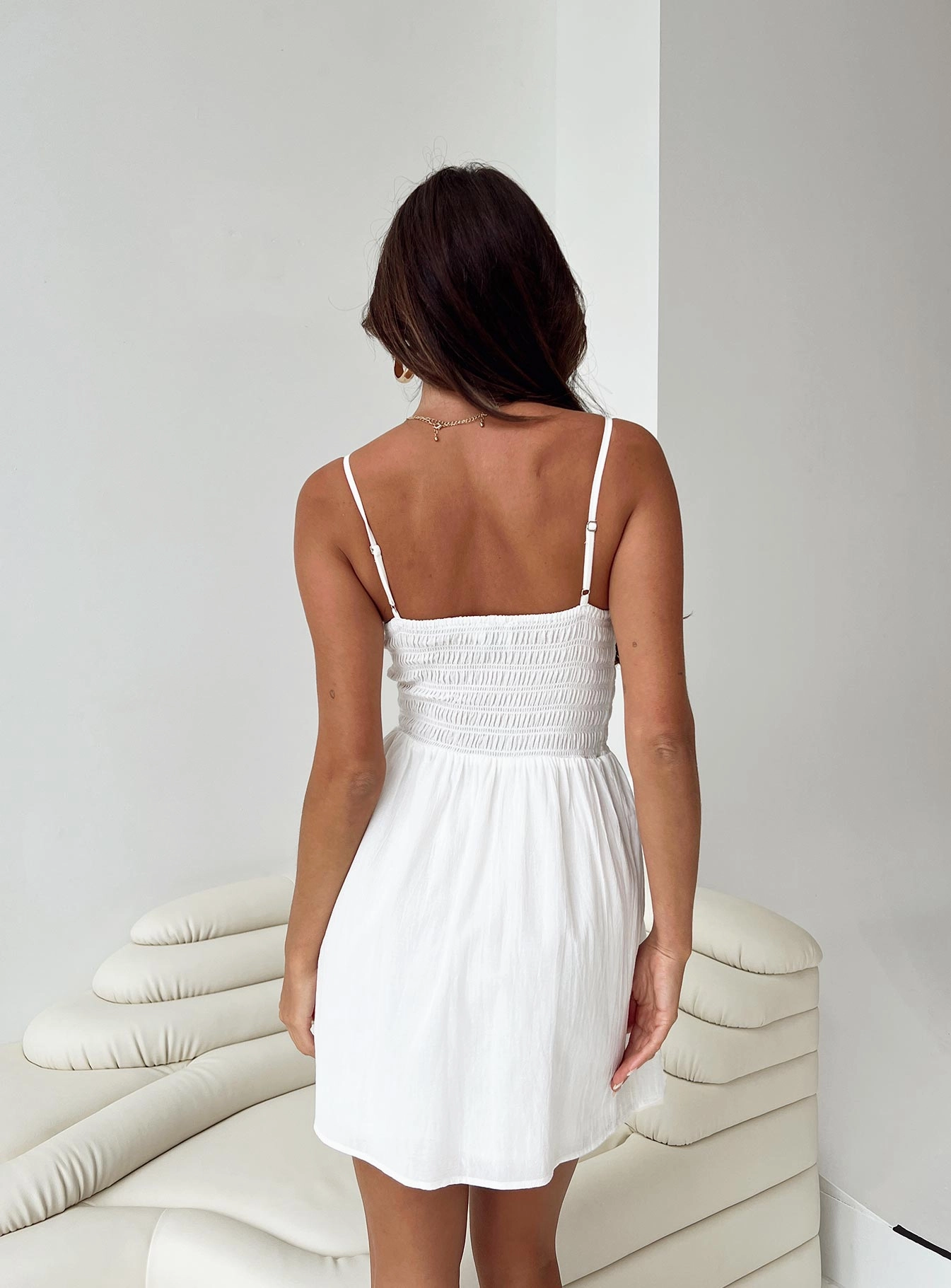 Minimalist-Style SustainableCotton Larian Mini Dress White
