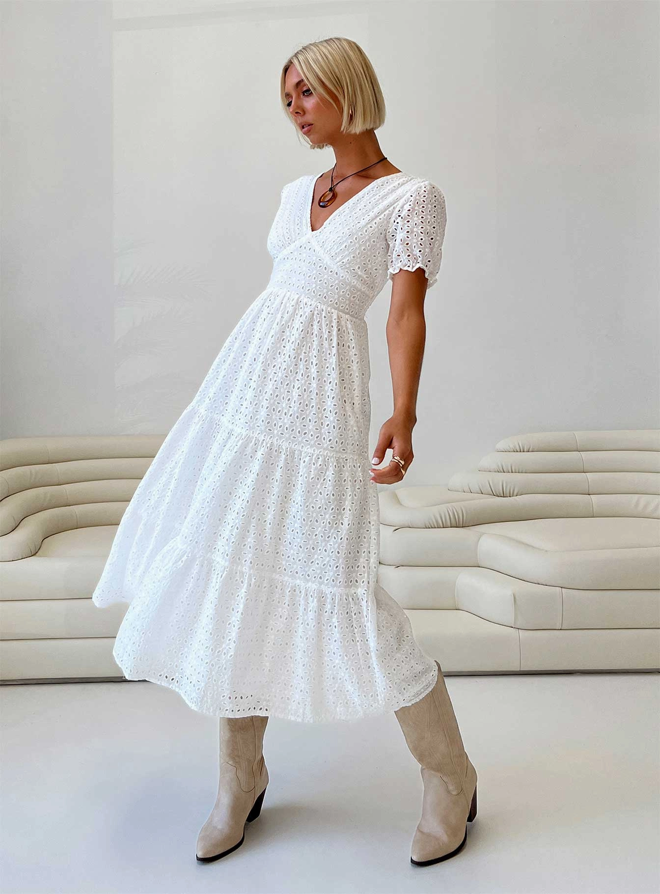 Durna Maxi Dress White Contrast-Lining Side-Pocket