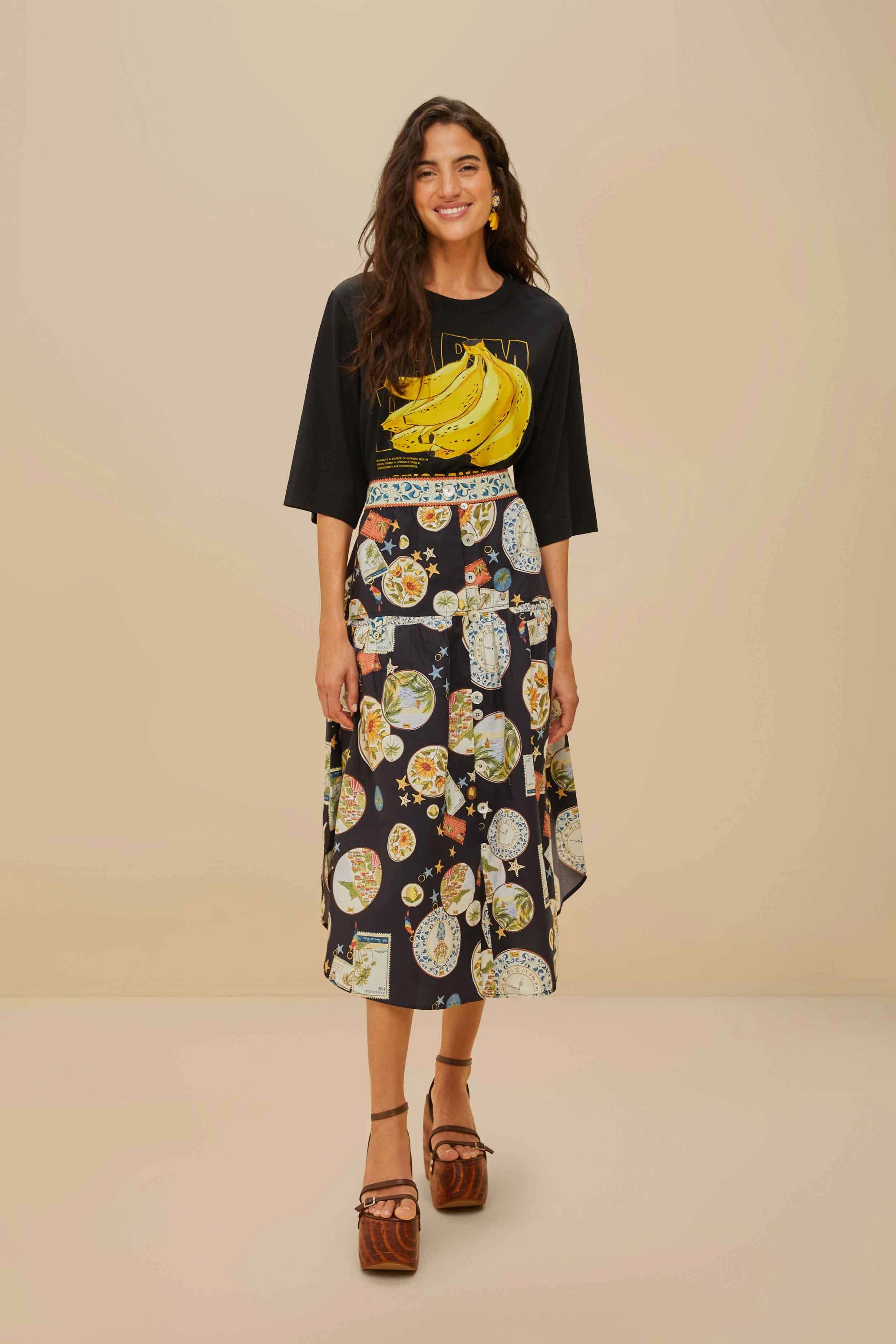 Eye-Catching Breathable apparel Black Tropical Bananas Organic Cotton T-Shirt