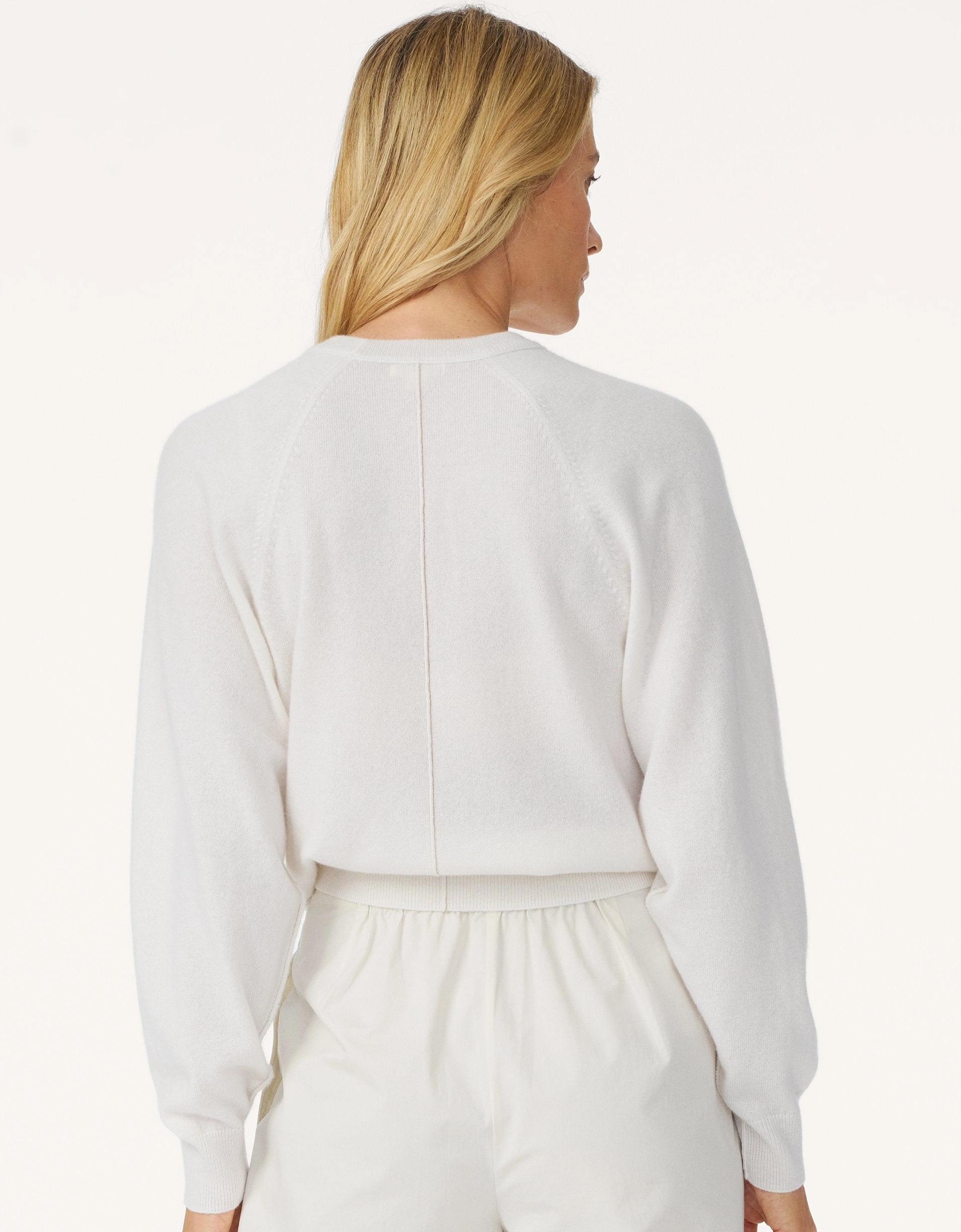 Flexible Drop Shoulder Cozy Performance Wear Unsubscribed Everyday-Weight Cashmere Raglan Sweater