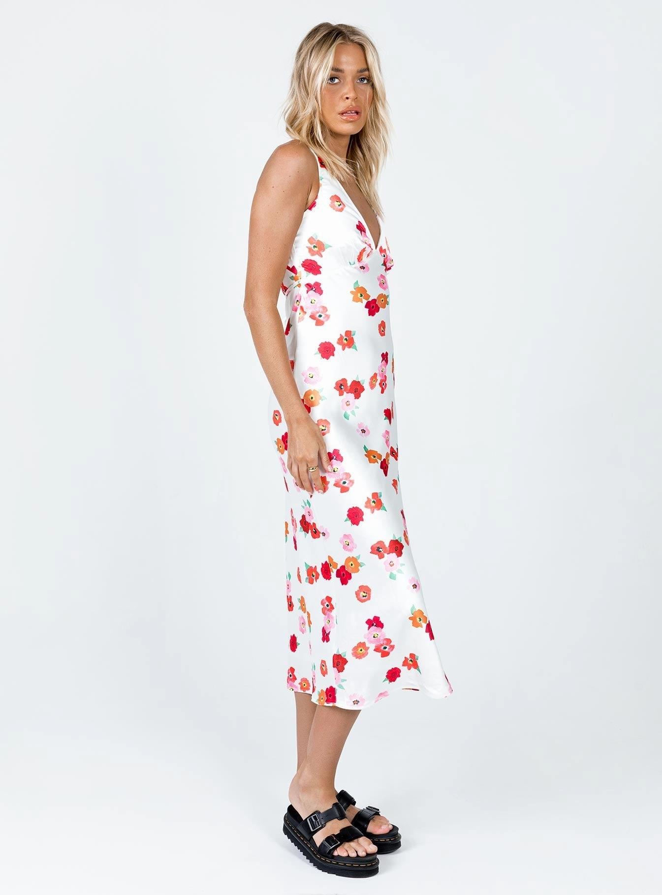 Nellie Maxi Dress White Floral Smooth Drape Cool Movement