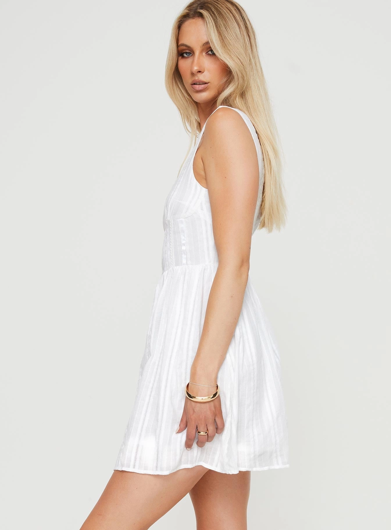 Lorinda Mini Dress White Tall Flowing Design