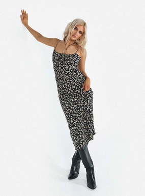 Flutter-Sleeve Chill Moment Kaplan Midi Dress Black / White Floral