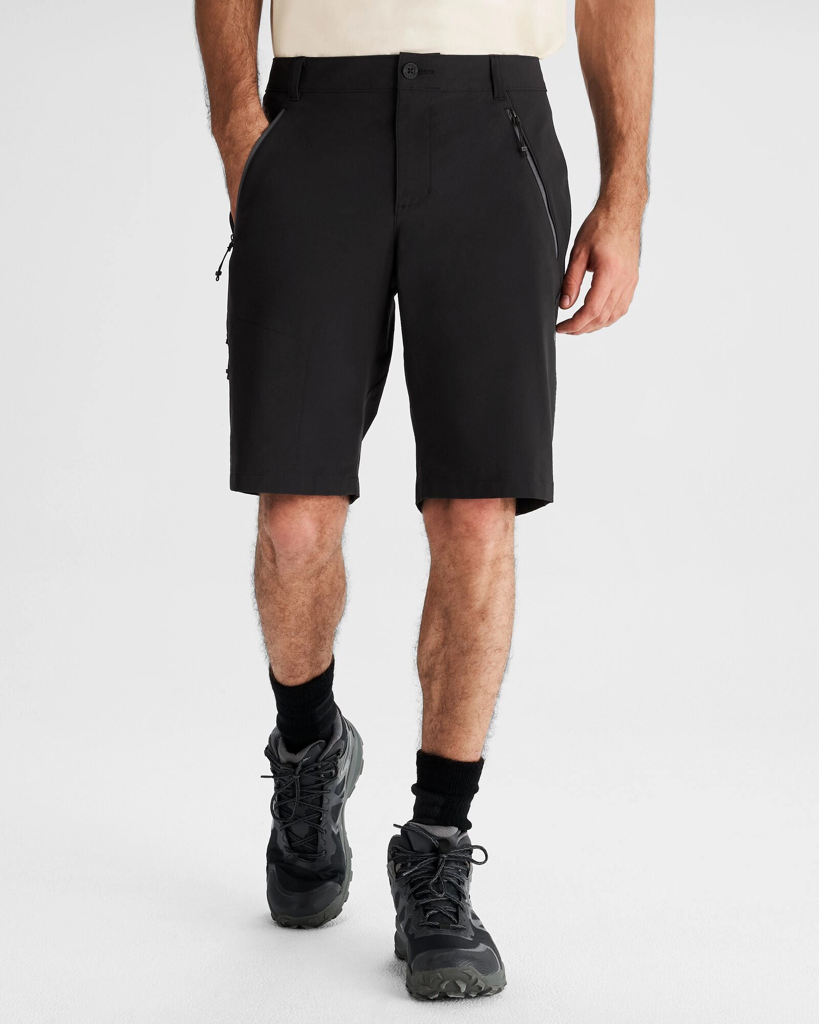 Stretchable Waistband Men's Flinders 10 inch Shorts - Black