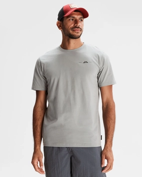 Men's Mountain Rays Organic Cotton T-shirt - Light Moon Elderly clothing