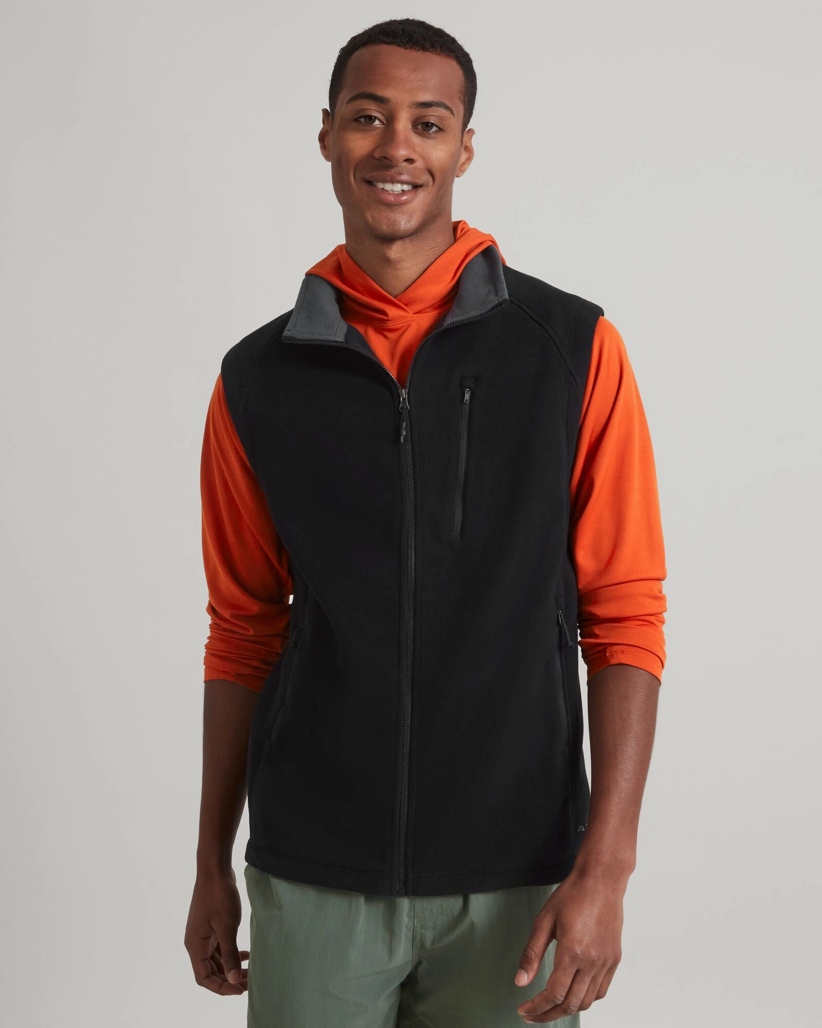 Double layer fabric Adjustable Hood Feature Men's Ridge 200 PrimaLoft Bio Vest - Black