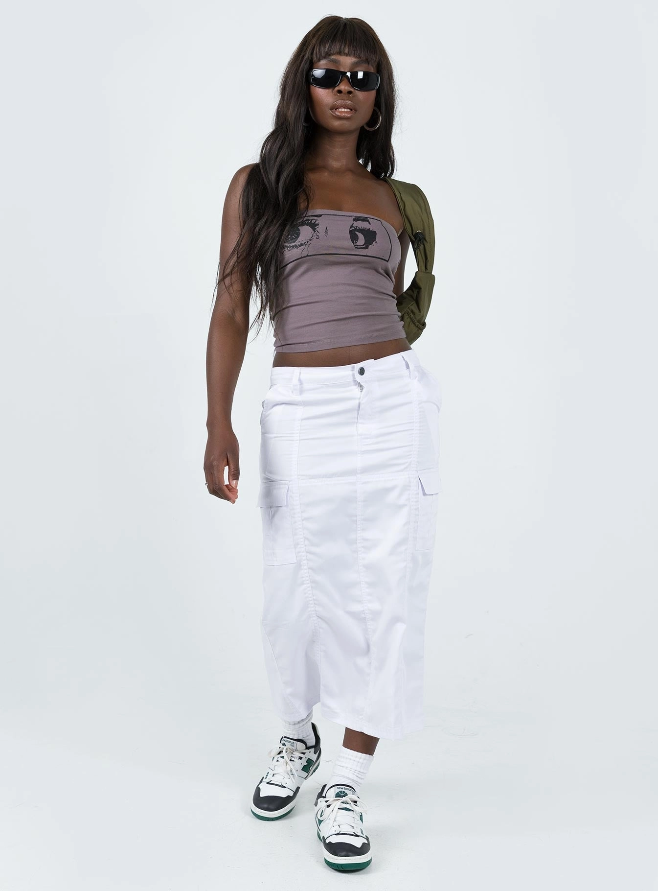 Media Feature Flow Look Motel Widya Skirt White
