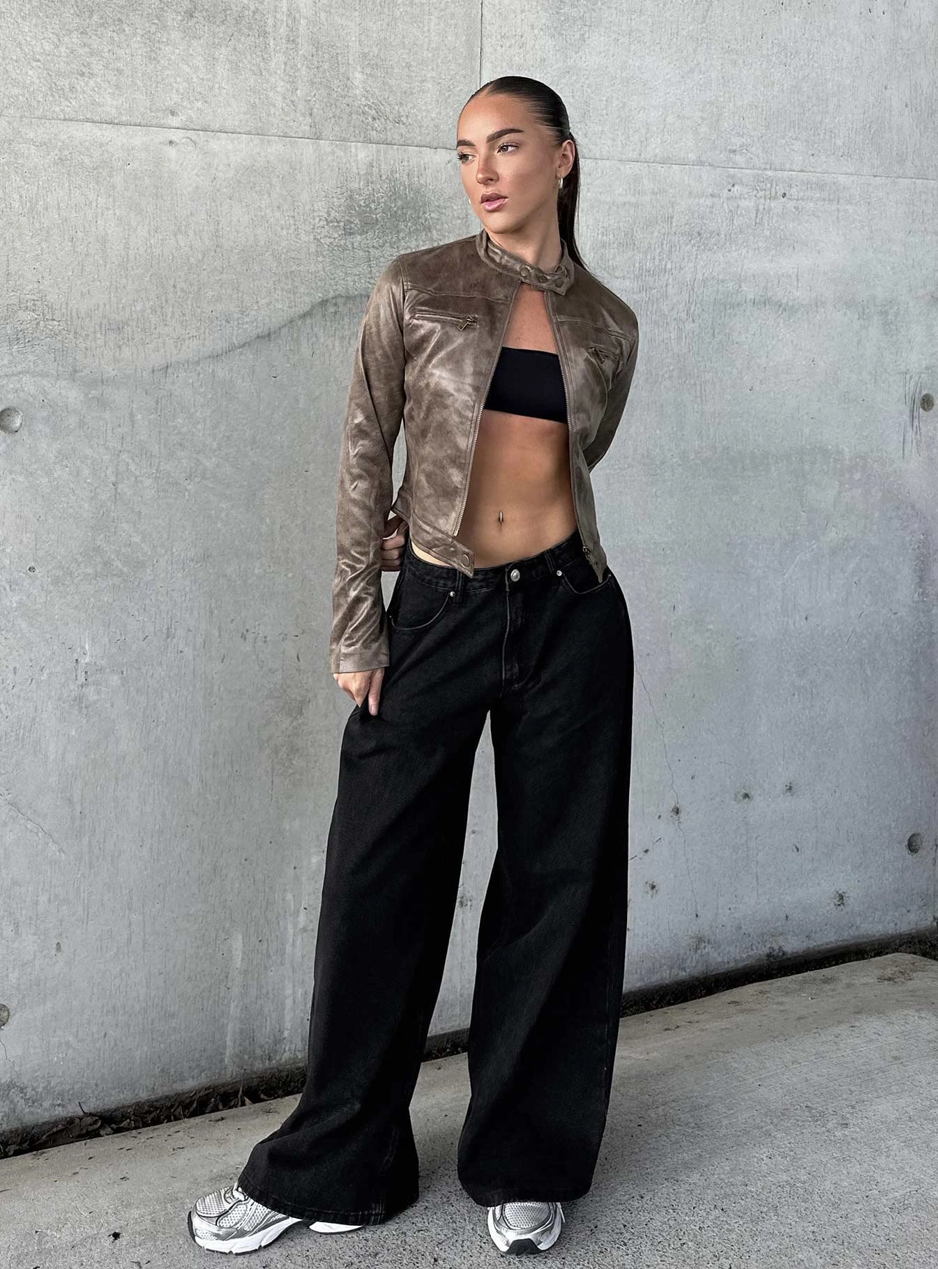 Naylor Mid Rise Wide Leg Jeans Washed Black Denim Petite On-the-Go Look Always Fits