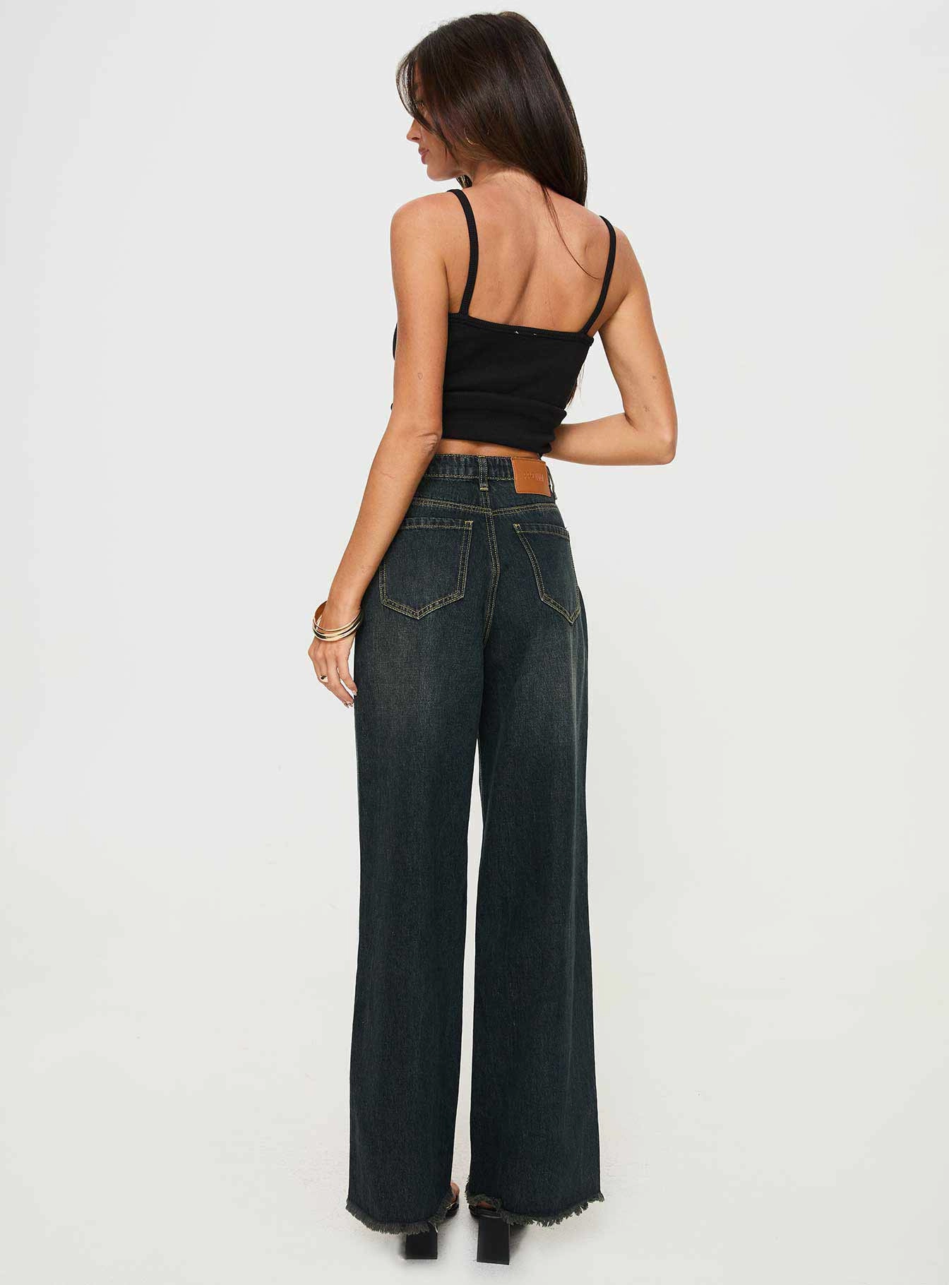 Fashion Lover Minimalist Travel Outfit Casual Stretch Morris Mid Rise Wide Leg Denim Jean Grunge Wash
