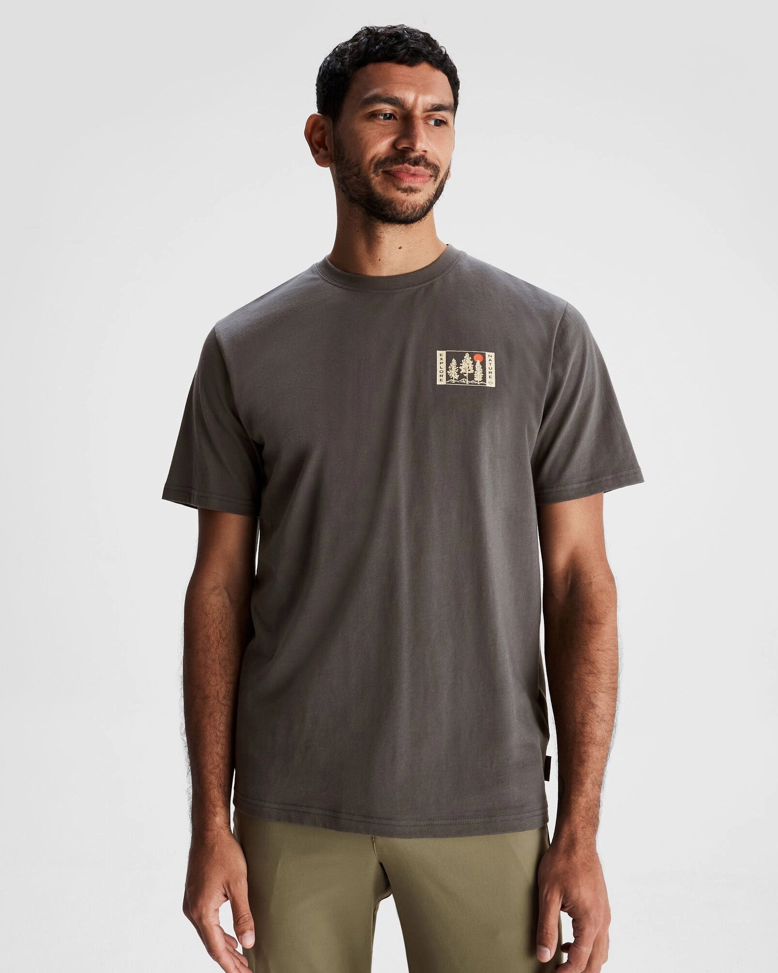 Sporty Layer Look EcoFriendlyDyes Men's Explore Nature Organic Cotton T-shirt - Shale