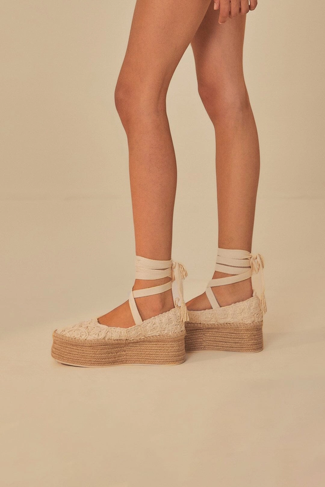 Trendy And Comfortable Loose Fit Natural Ballerina Espadrille Flatform Sandal