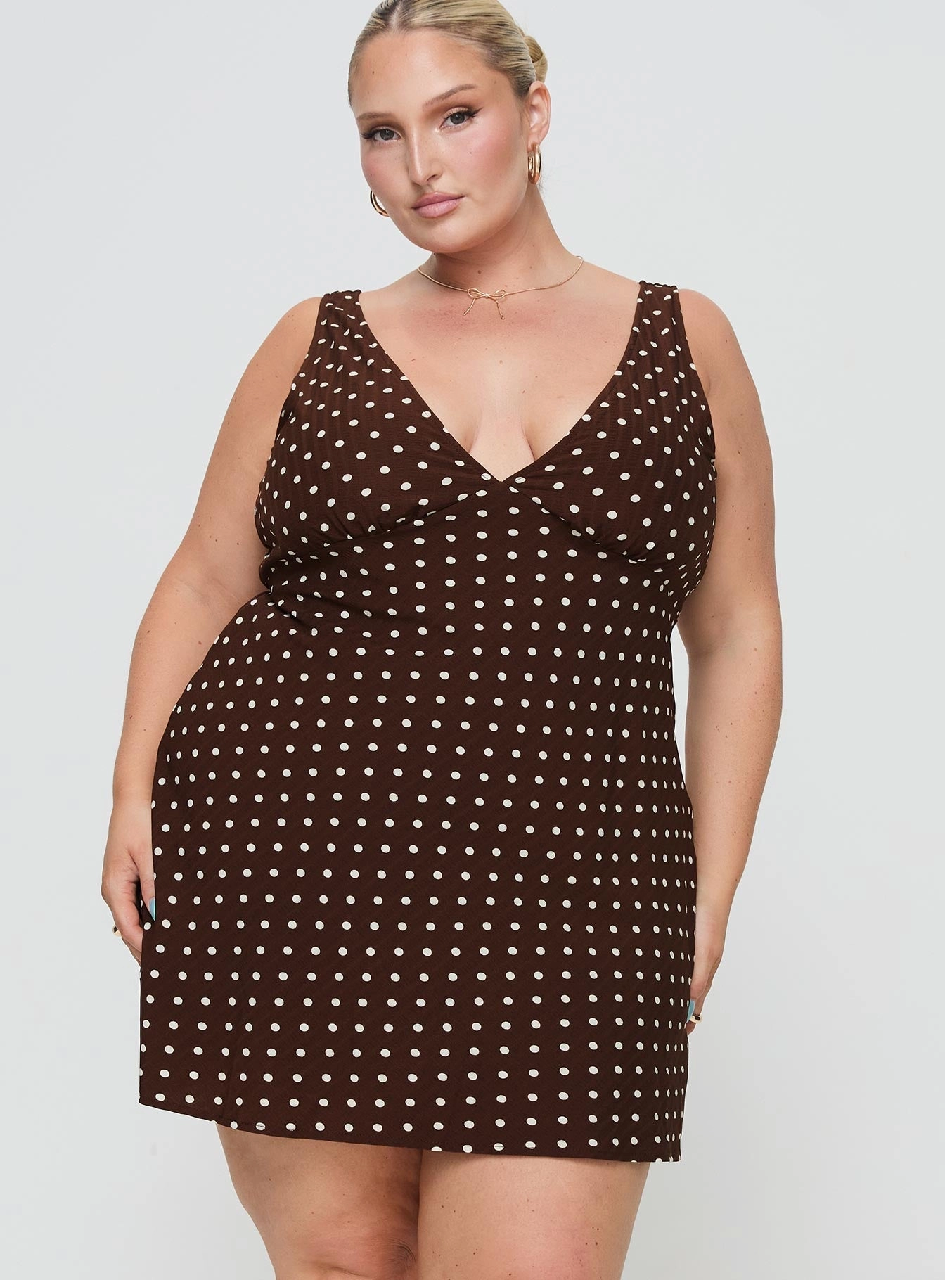 Nellie Mini Dress Brown Polka Dot Curve Casual Silhouette Travel Vibe