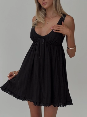 Nelty Mini Dress Black Subtle Fit