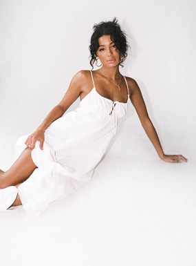 Quick Glam Polished Edge Empress Of Love Maxi Dress White