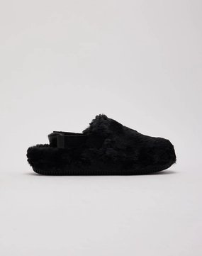 Urban Chill Nike Calm Mule SE