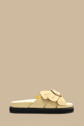 Banana Yellow Daisy Slide Sandal Comfortable Travel Footwear