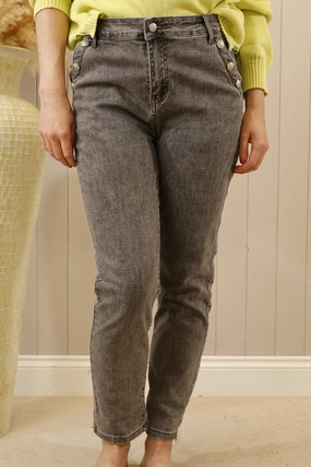 Versatile Comfort Wear Relaxed Style Jenna Mom Fit Jeans