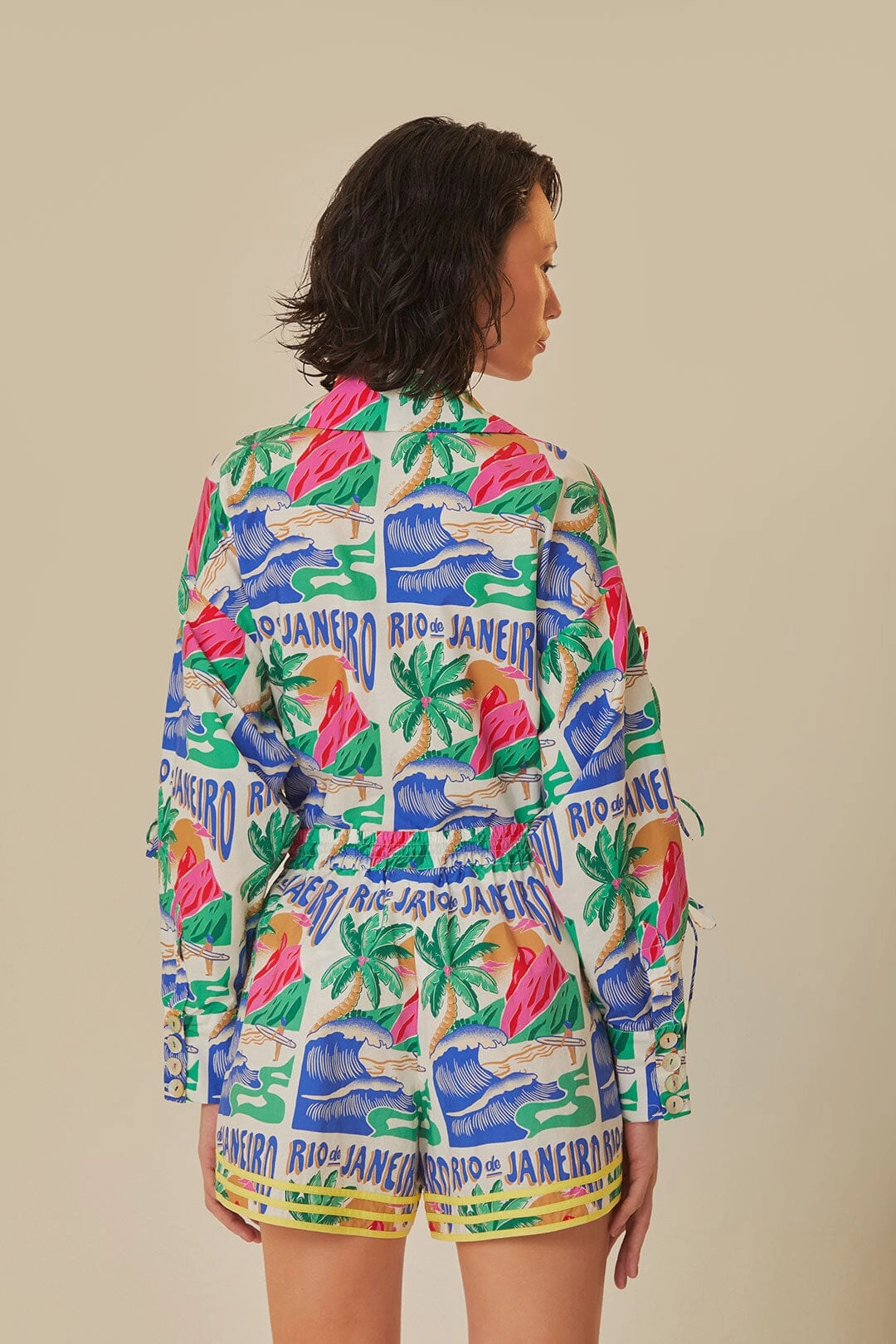 Seam Free Construction UPF Protection Off-White Carioca Posters Shorts