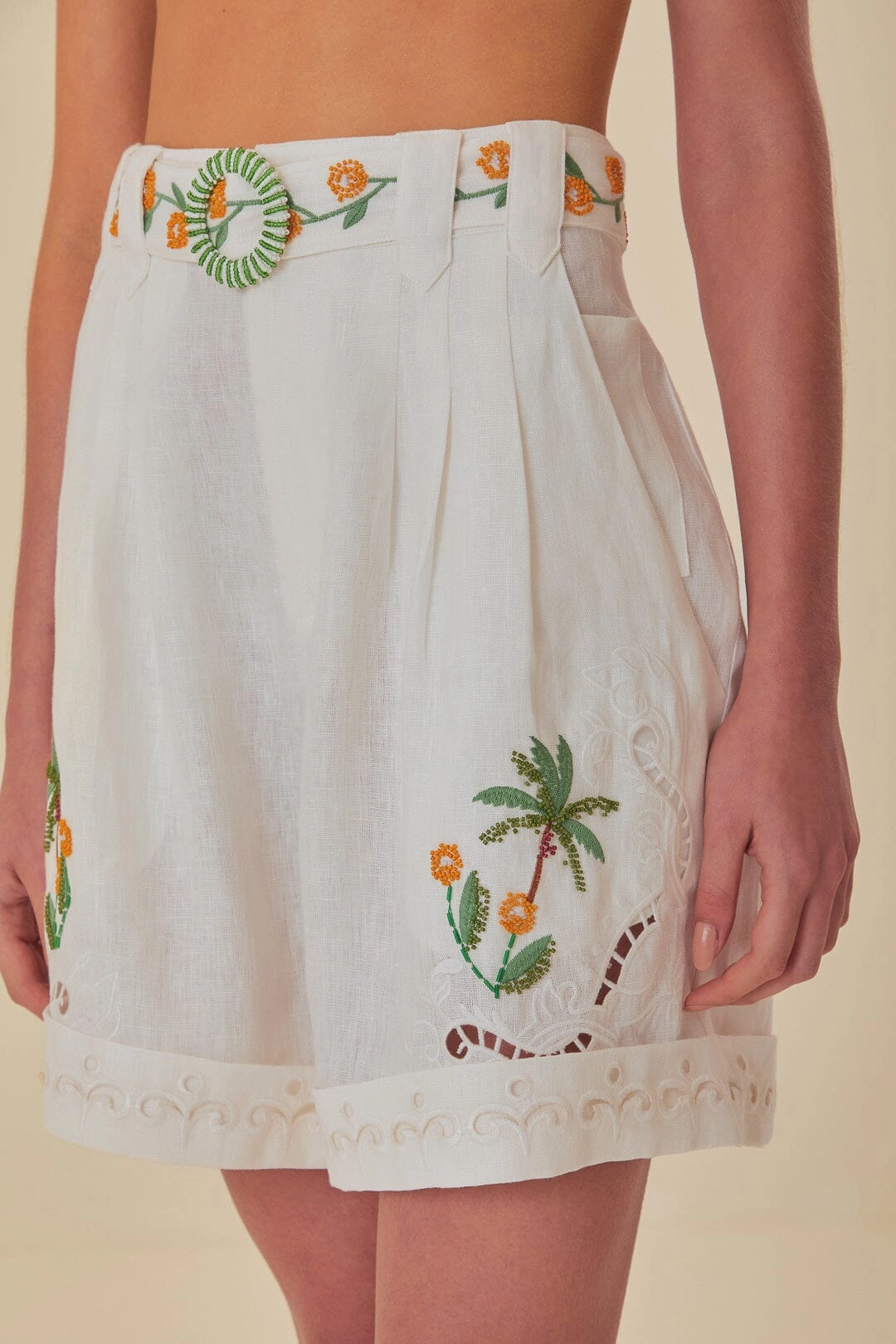 Four Way Stretch Fabric Off-White Coconut Tree Embroidered Richelieu Shorts