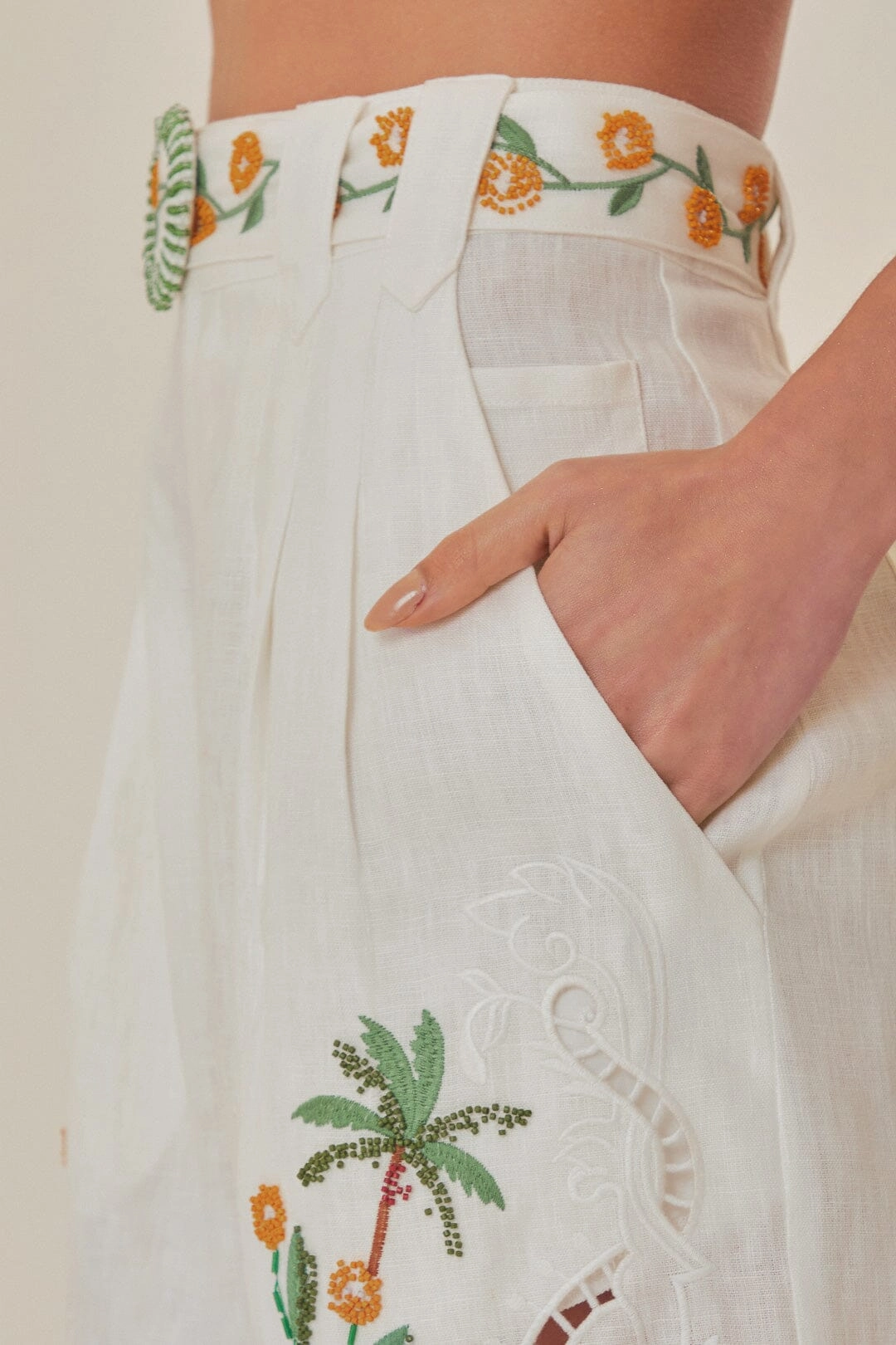 Off-White Coconut Tree Embroidered Richelieu Shorts Warm Day Simple Fit
