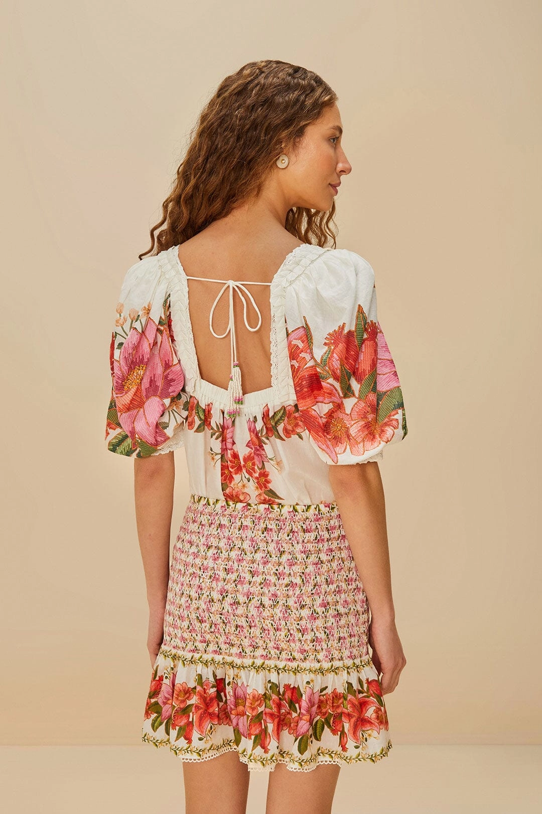 Smooth Edging Stretchy Off-White Summer Fruit Mini Skirt