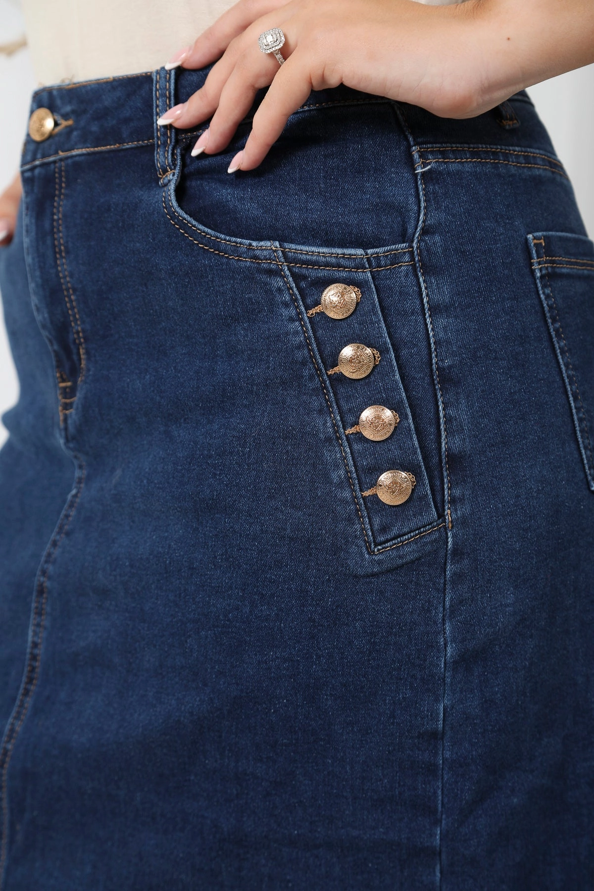 Sleek Styling Chill Wear Curve Denim Skirt