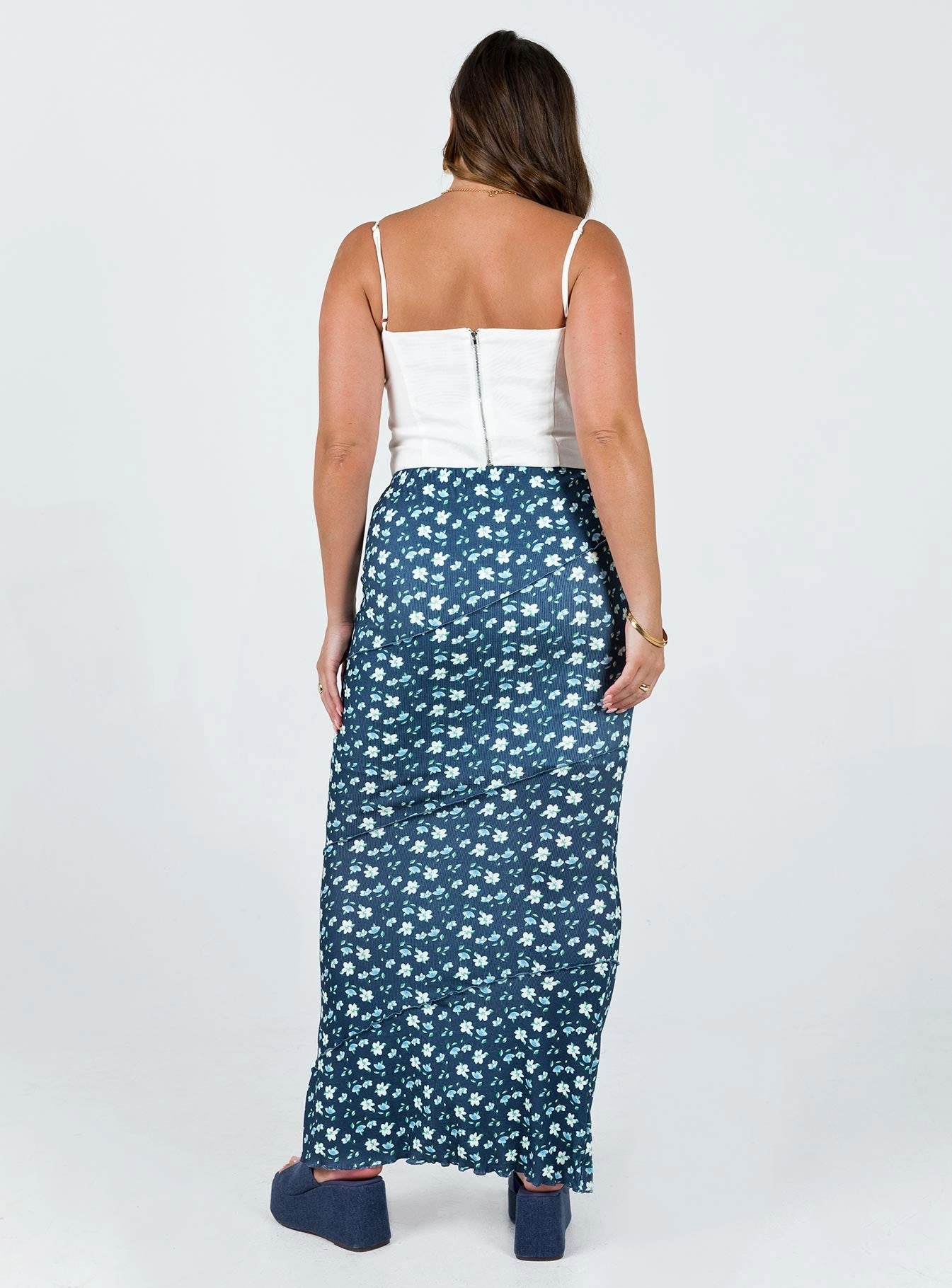 Crisp Details Oscar Maxi Skirt Navy Floral