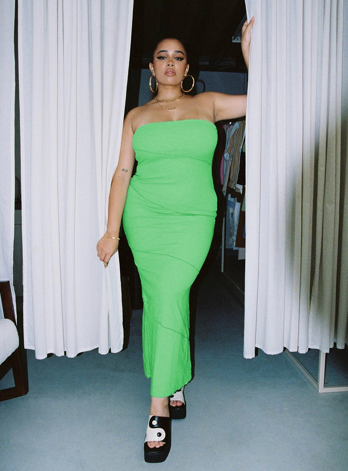 DurableStitching Stylish Vibe Oscar Midi Dress Green Curve