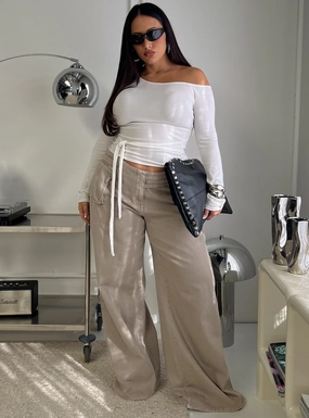 Circular Knit Construction Classic Wear Morning Stroll Paltrow Cargo Jeans Washed Brown Curve