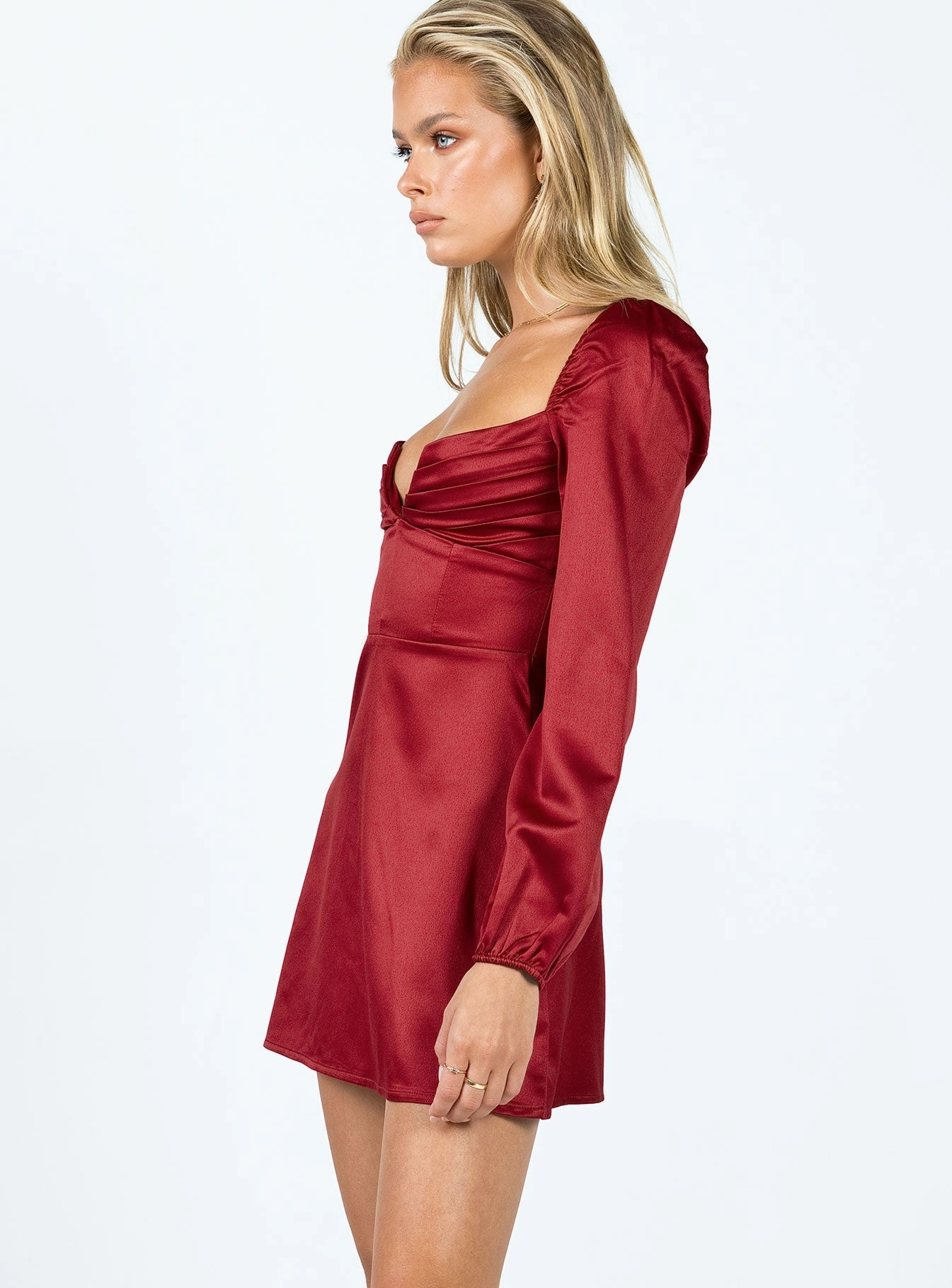Clean Mood Della Long Sleeve Mini Dress Burgundy