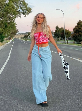 Parker Oversized Jeans Denim Vibrant Bold Look Street Fashion Artist Vibe Durable