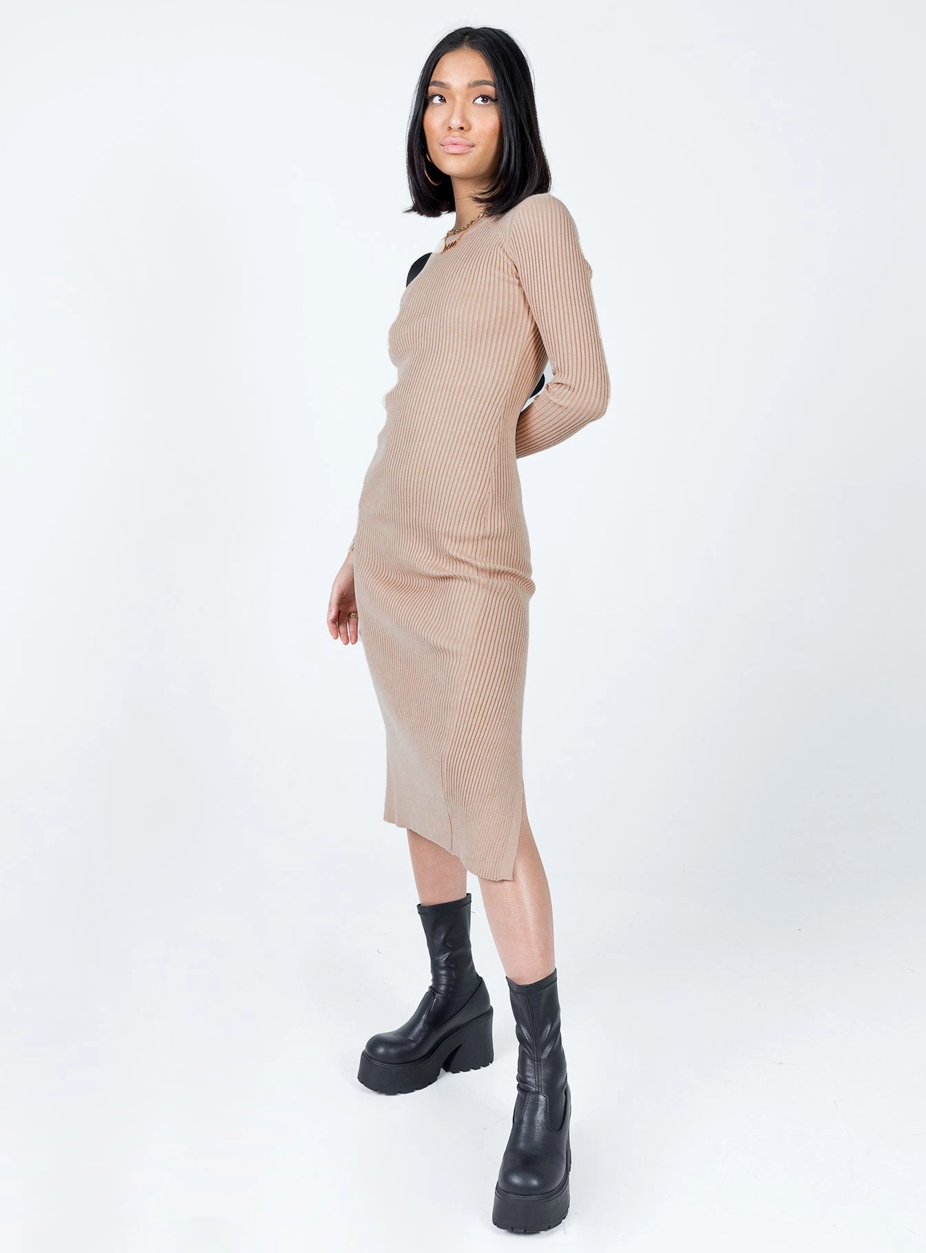 AntiFrayEdging Vibrant Movement Tiarnie Midi Dress Beige