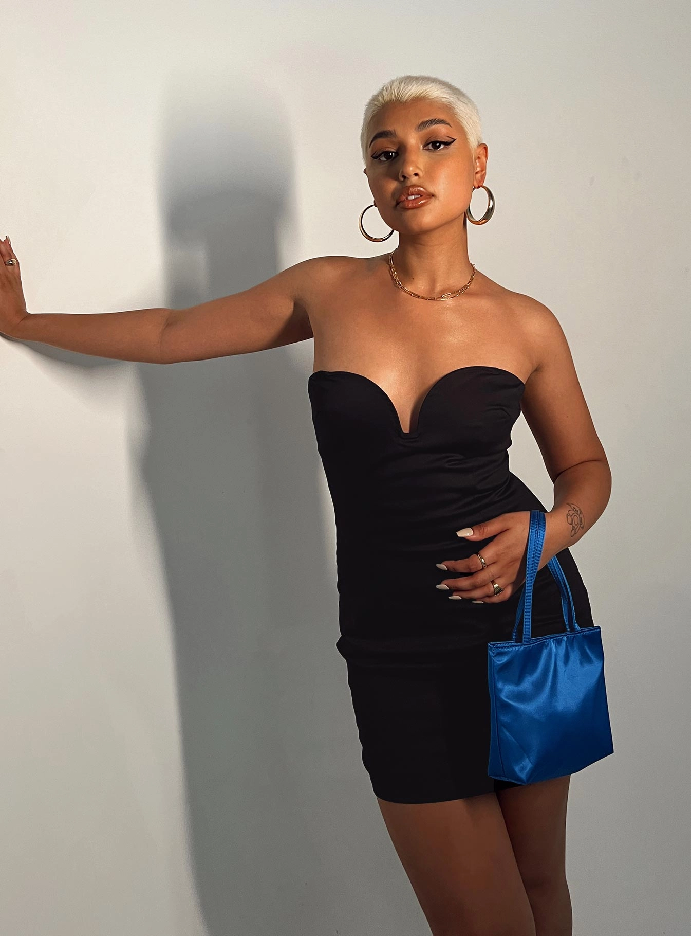 Comfortable and Flattering Avie Mini Dress Black