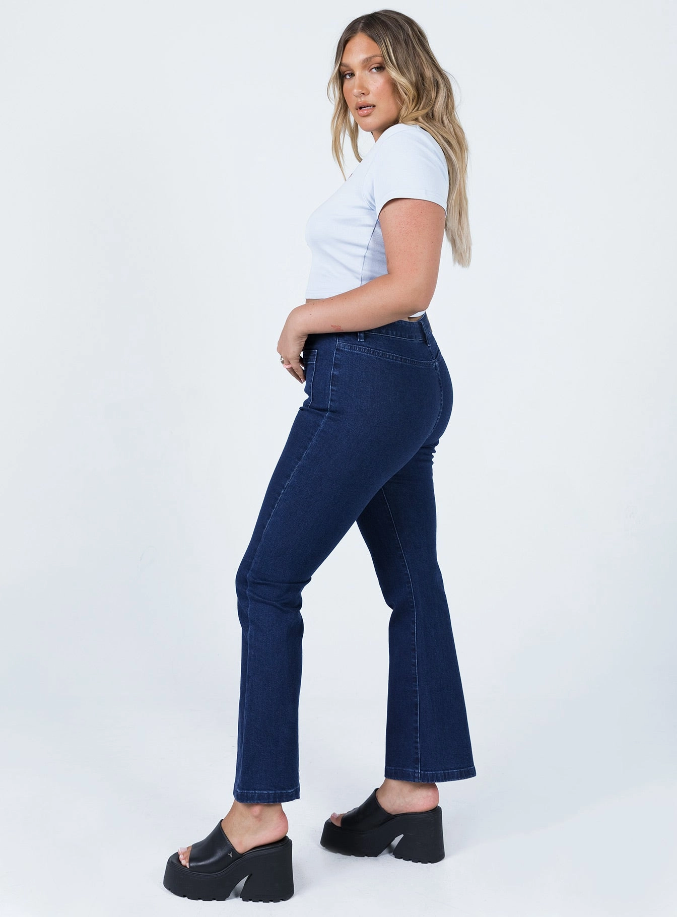 Perfect Basic Dalta Mid Rise Flare Denim Jeans
