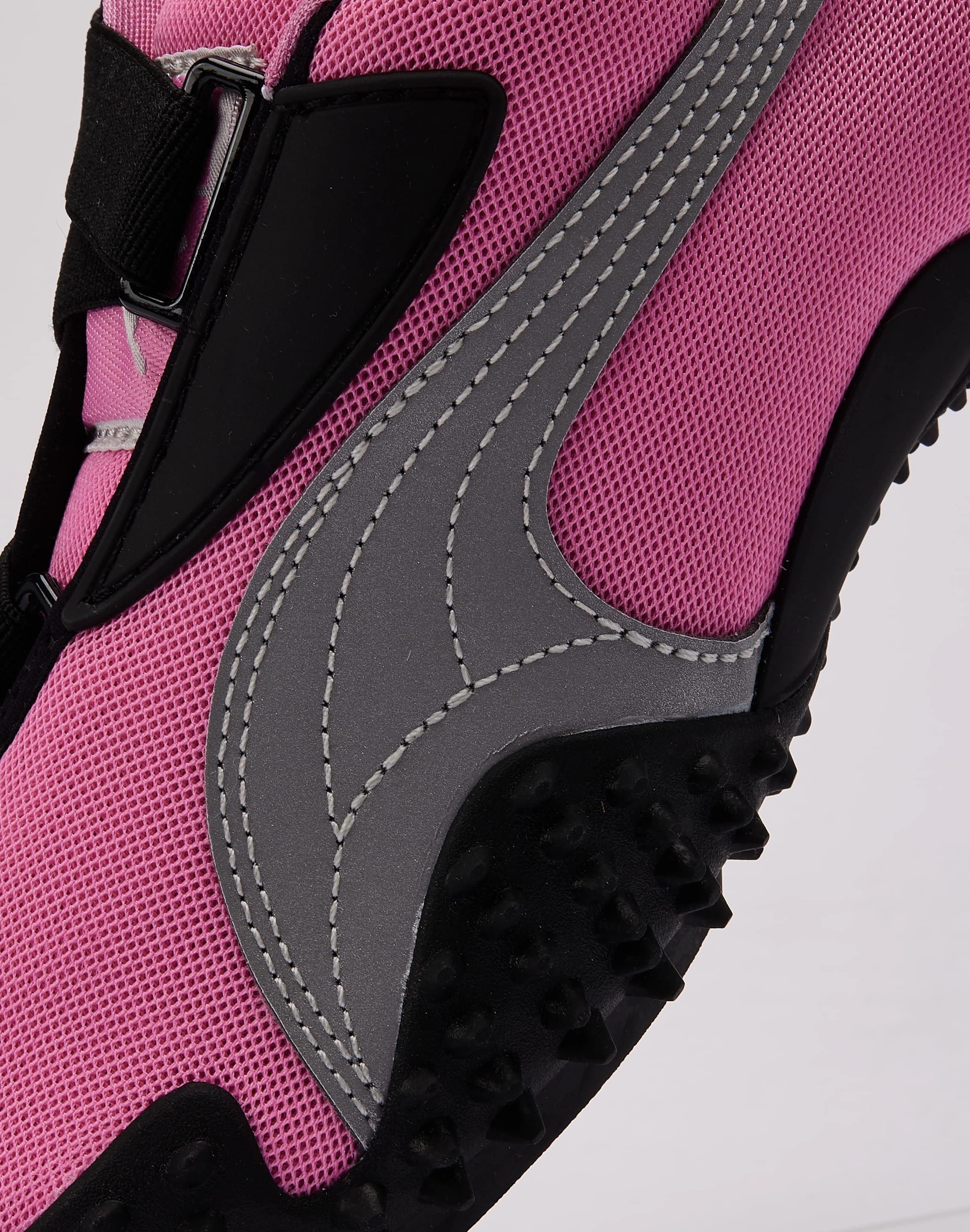 Refined Mood Active Days Puma Mostro OG
