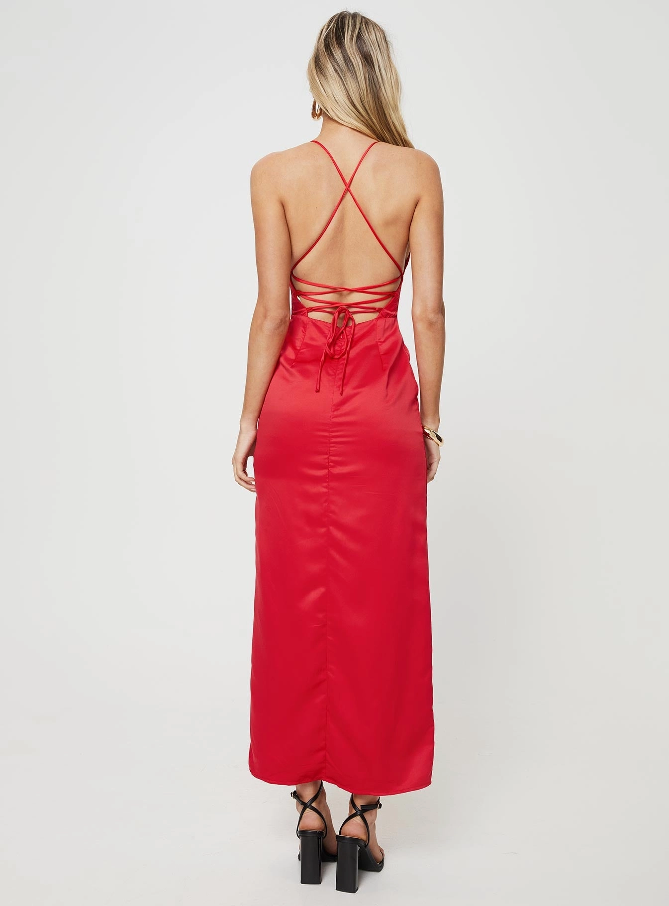 Fine Details Influencer-Approved Chambers Maxi Dress Red