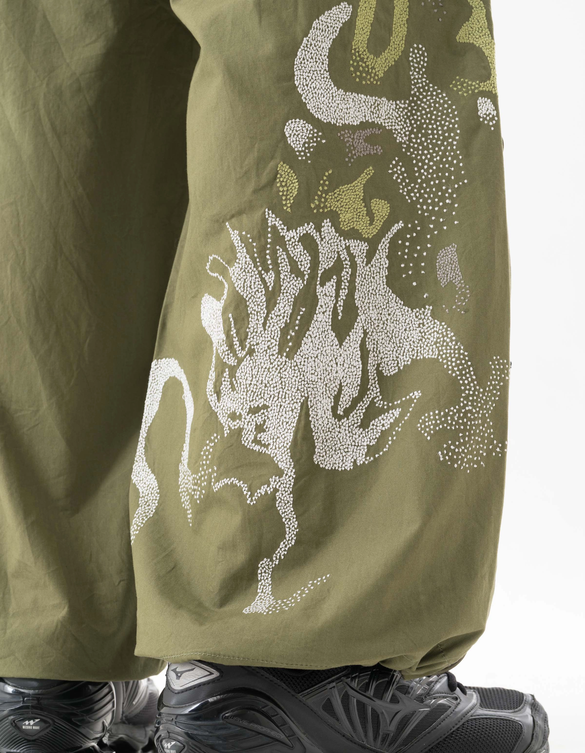 Timeless Fit Go Anywhere 7082 Pointillist Dragon Embroidered Snopants? Olive OG-107F