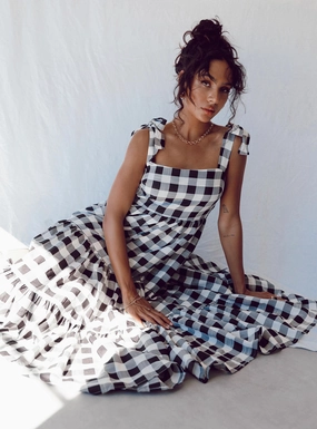Rae Maxi Dress Black Cool Elegance