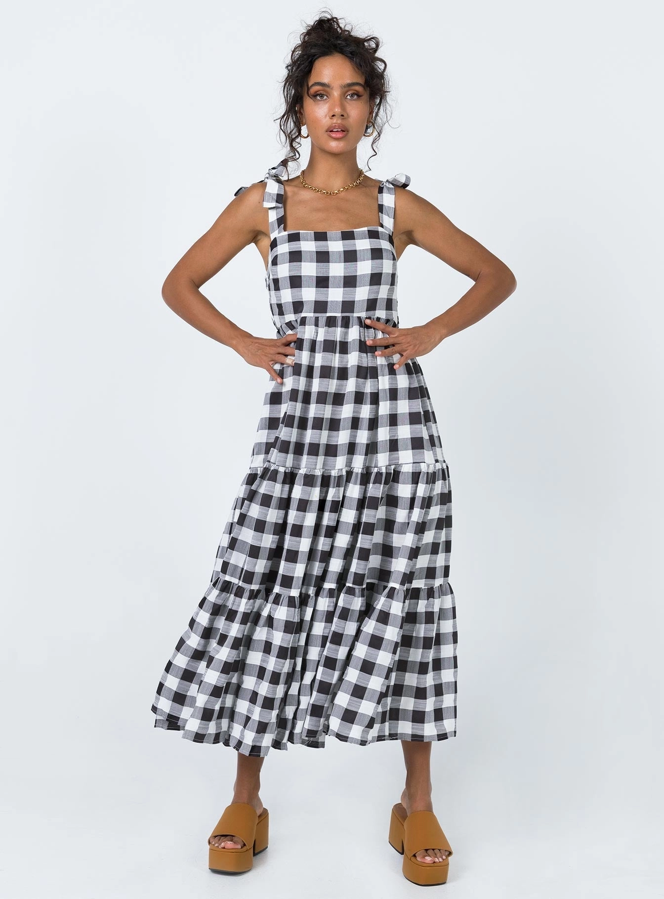 Calm Aesthetic Rae Maxi Dress Black