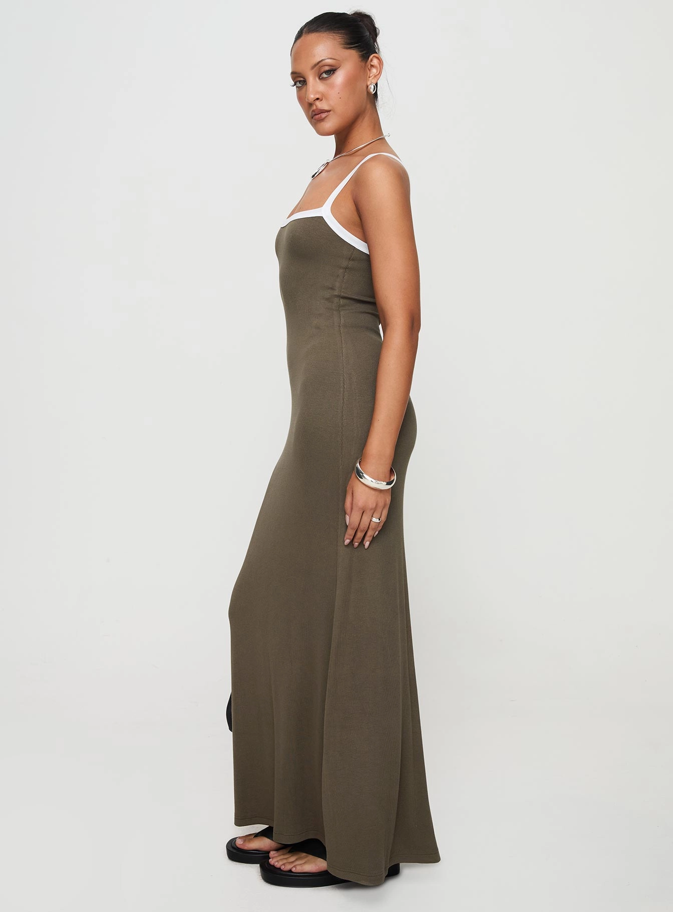 Austrina Maxi Dress Olive Tassel-Detail Vibrant Hue