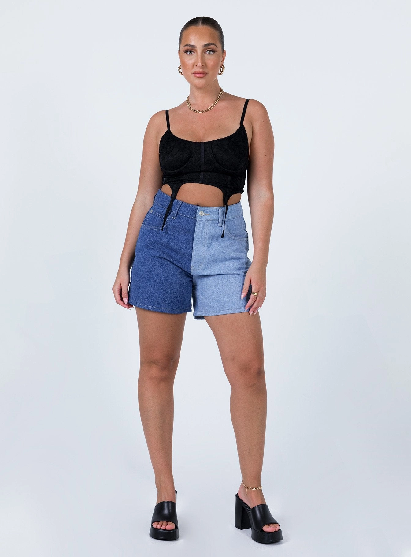 Rate Denim Shorts Fastening Closure
