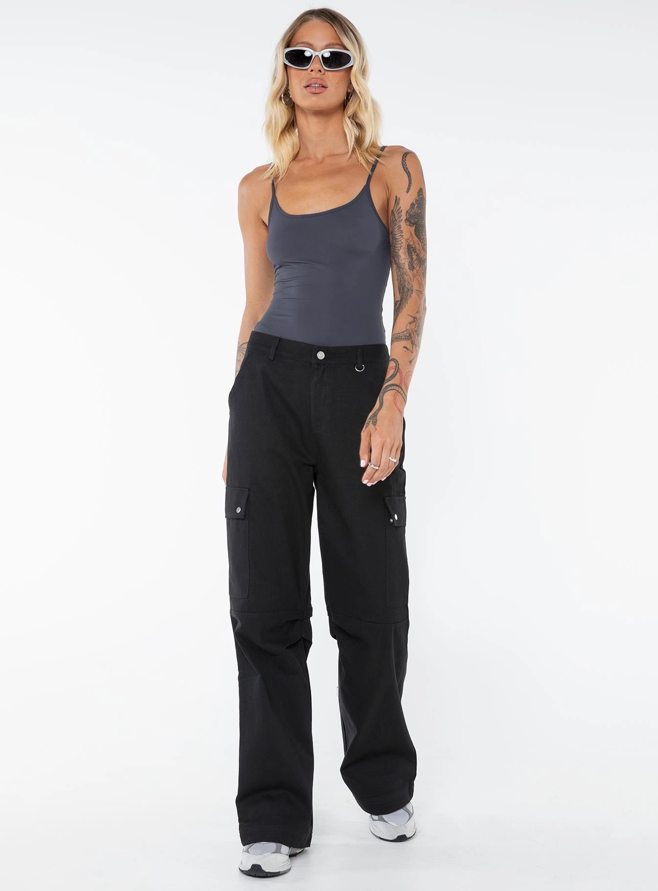 High Waist Stylish Cut Fallout Mid Rise Cargo Pants Black Tall