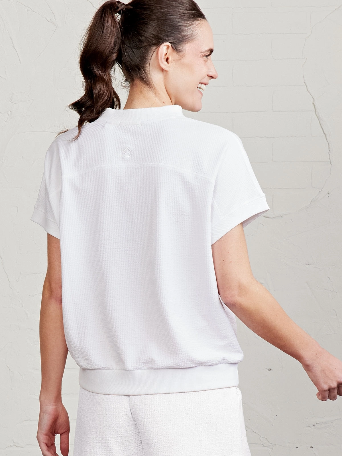 Summer Essential Sporty Comfort Fit Villa Knit Seersucker Short Sleeve Henley