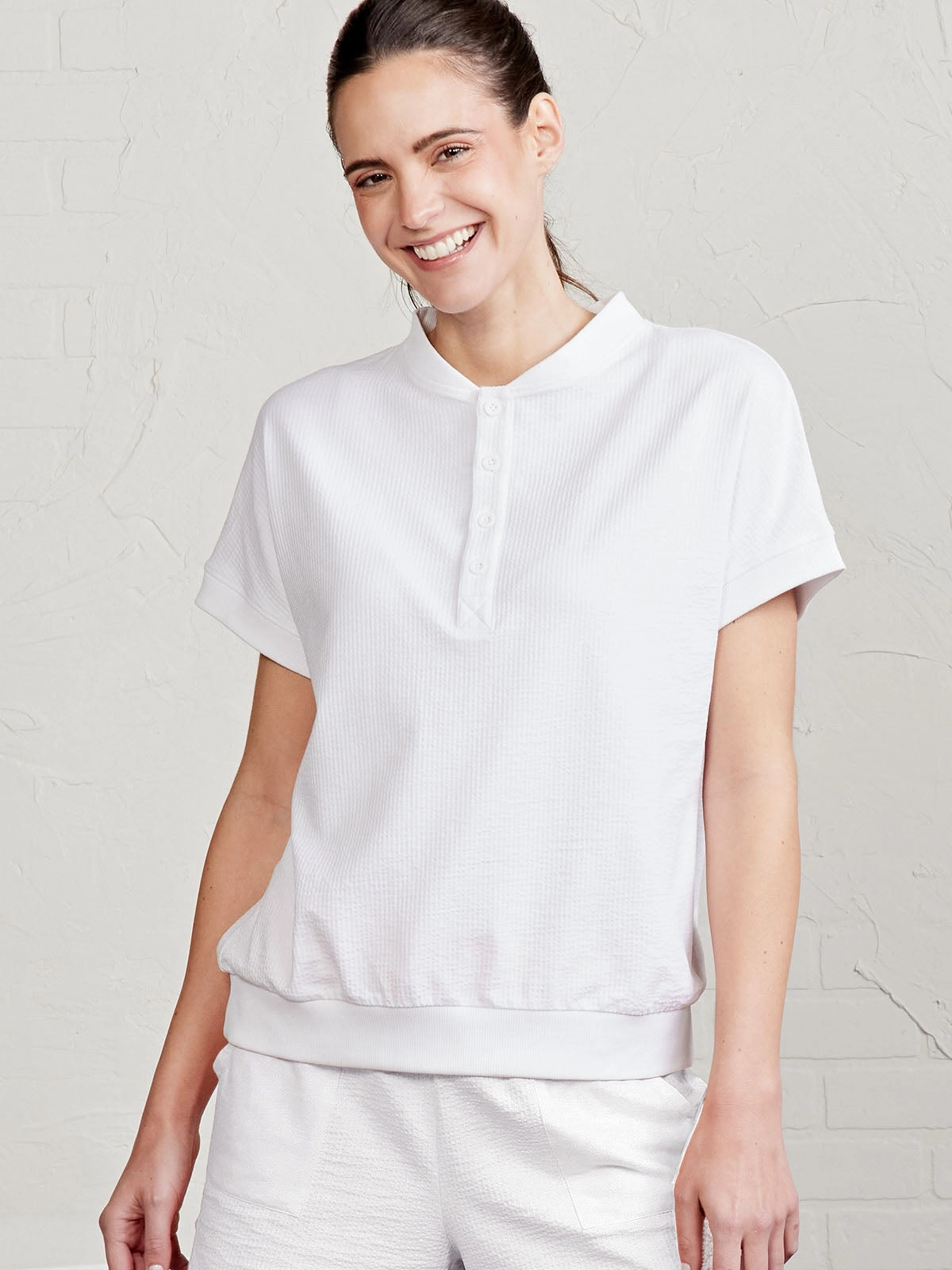 Villa Knit Seersucker Short Sleeve Henley SunProtectionFabric