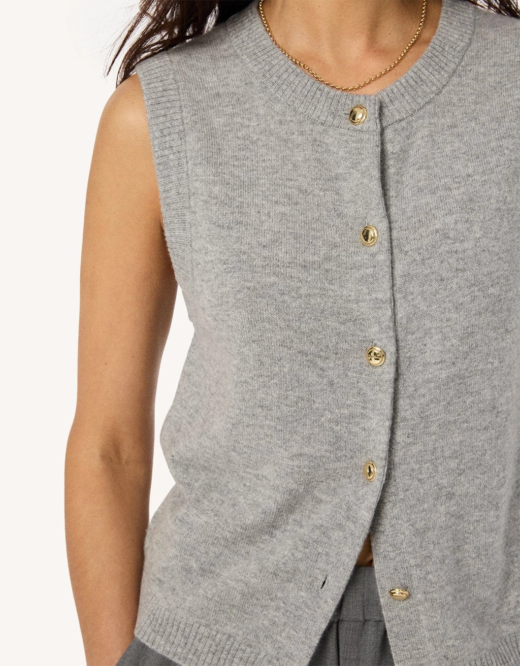 Cozy Basics Fashionable Wear Unsubscribed Everyday-Weight Cashmere Sweater Vest