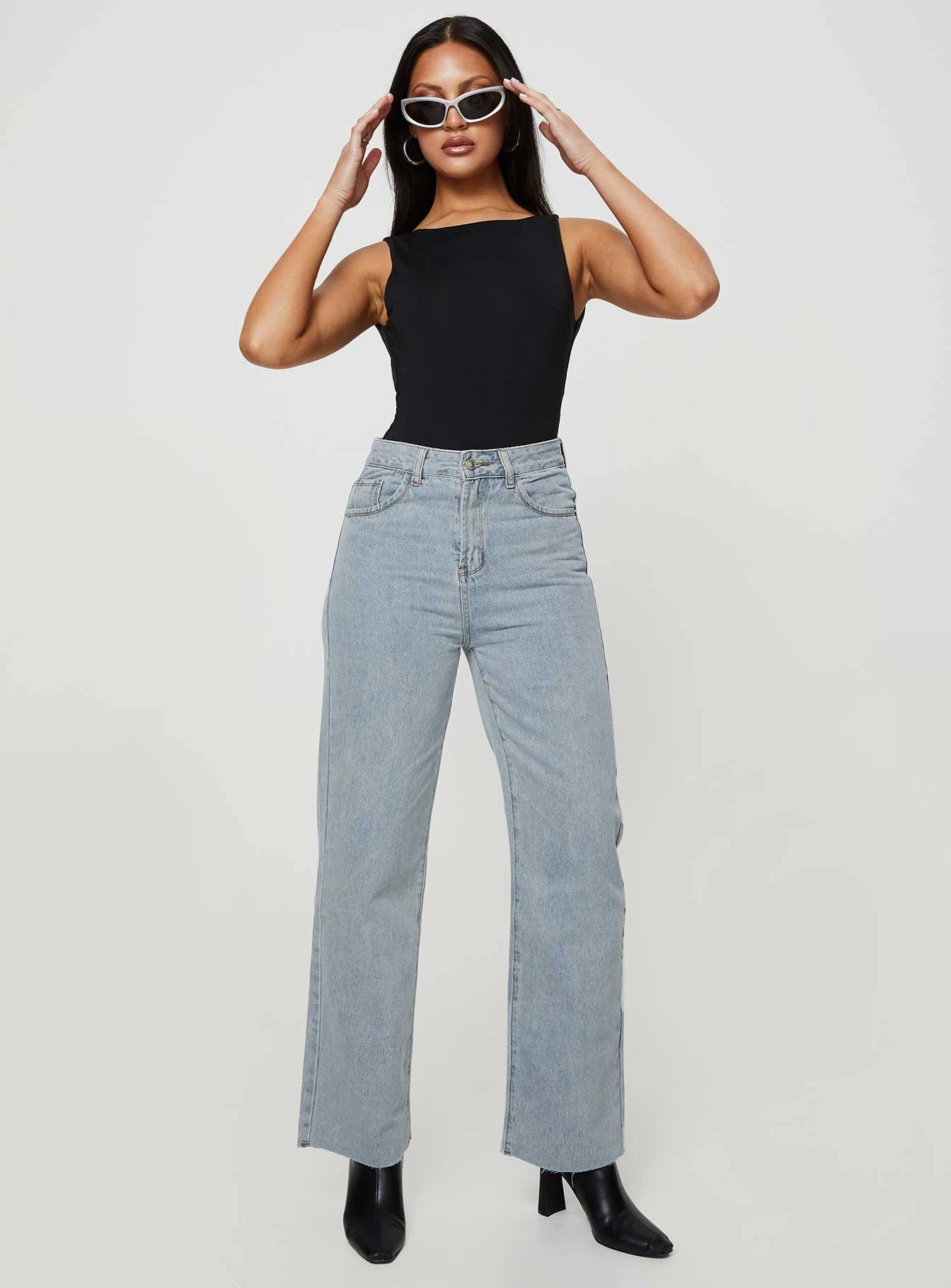 Kalinda High Rise Straight Leg Jeans Blue Neutral palette Smart Wardrobe