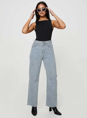 Kalinda High Rise Straight Leg Jeans Blue Neutral palette Smart Wardrobe