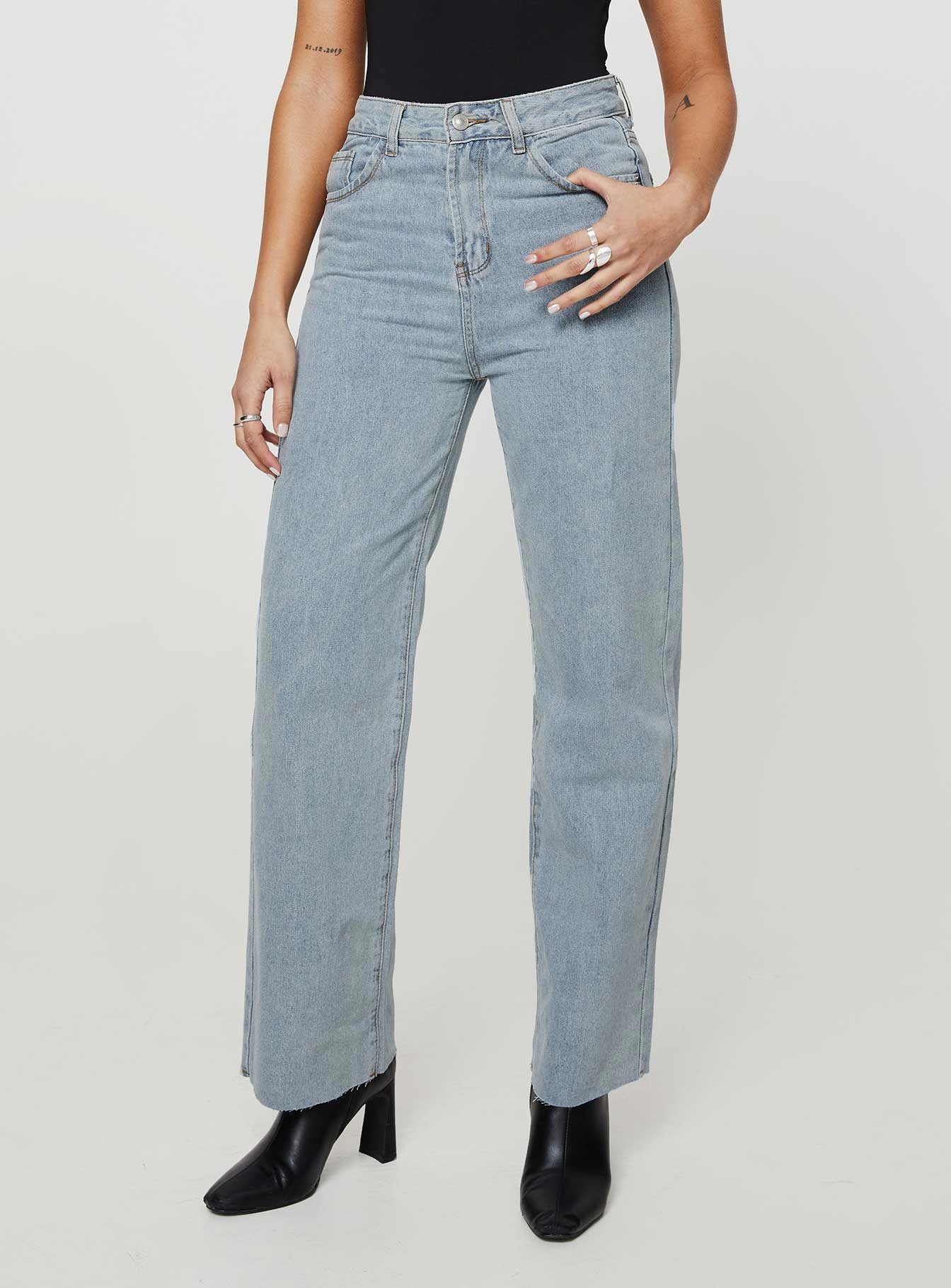 Modern Spring Mood Kalinda High Rise Straight Leg Jeans Blue