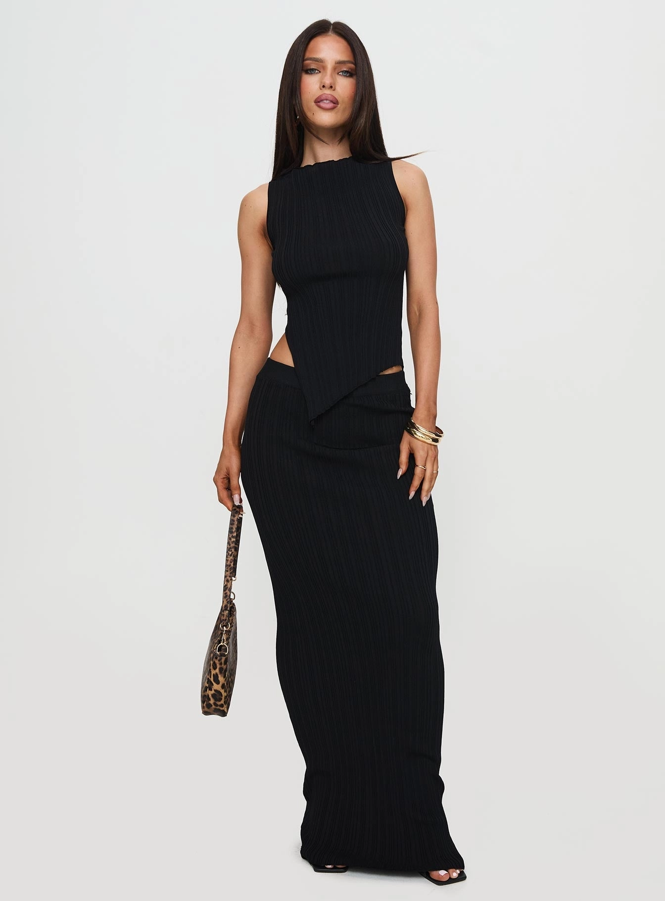 Design Detail Basile Set Black Petite