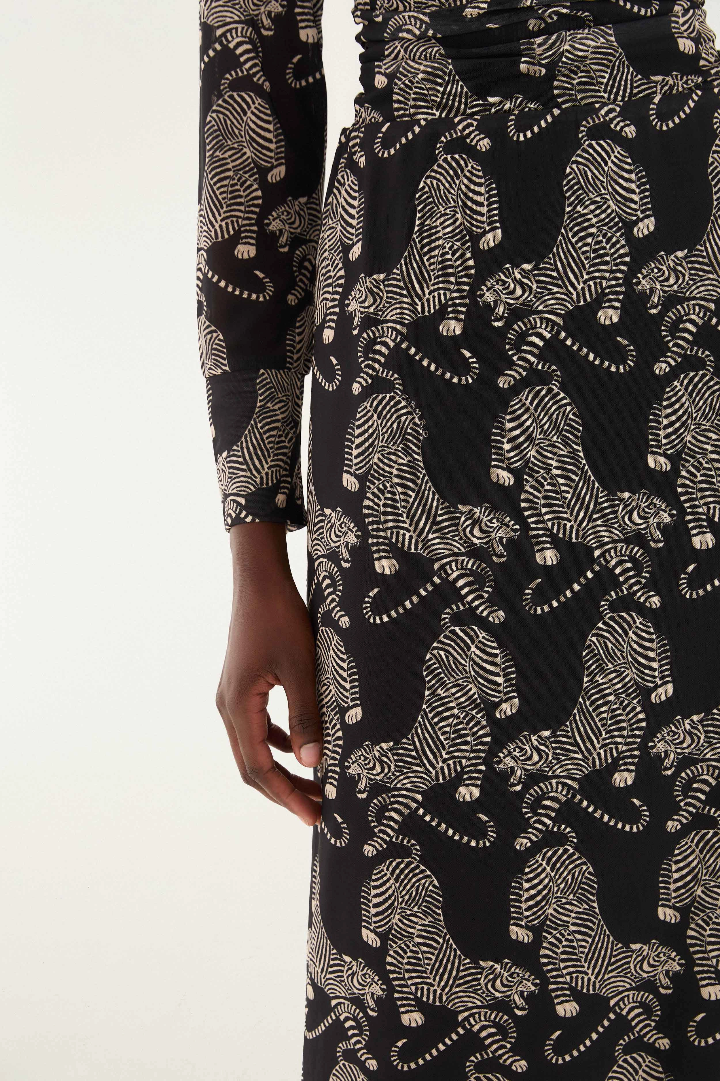 Black Striped Tigers Tulle Maxi Skirt Autumn Stroll